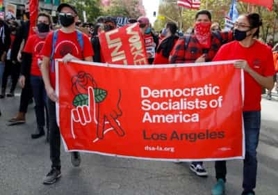 הסוציאליסטים הדמוקרטים בתוכנית כיצד להשתלט על לוס אנג'לס: הפקעות, סגירת בתי כלא ושוטרים לא חמושים