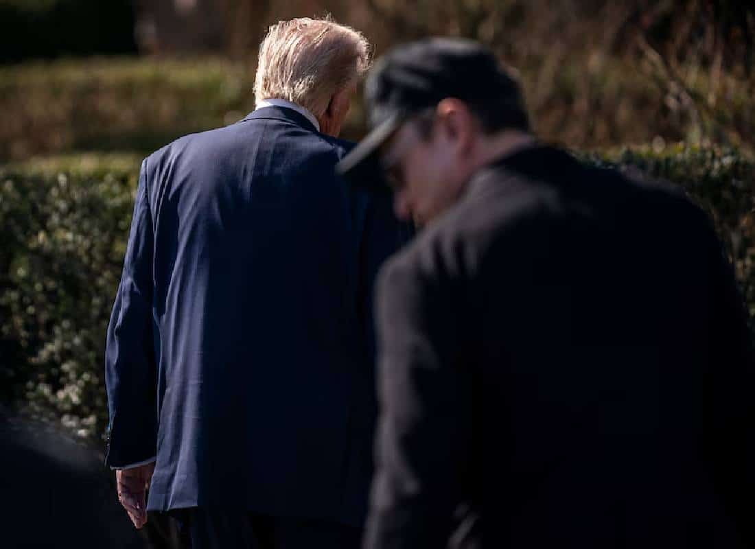 כוחו של מאסק דועך: יוזמת "חמש ההישגים" קורסת ברחבי הממשל הפדרלי