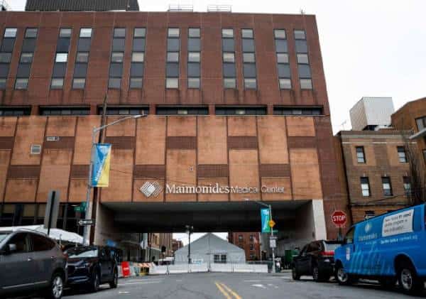 מכה לקהילה היהודית בניו יורק: 3 גברים נפטרו מקורונה שעות לאחר שאושפזו - "יש הכחשה גורפת של המגיפה בקרב הקהילה"