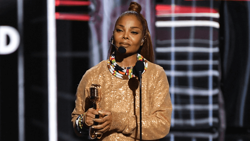  ג'נט ג'קסון כבר נפרדת מאביה: הזמרת נשאה לכבודו נאום מפתיע ומרגש  