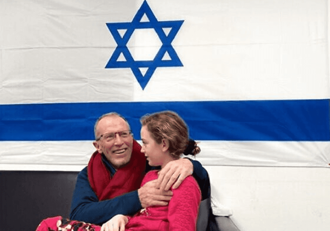 התגובה המעוותת של ר"מ אירלנד לשחרור הילדה החטופה משבי החמאס