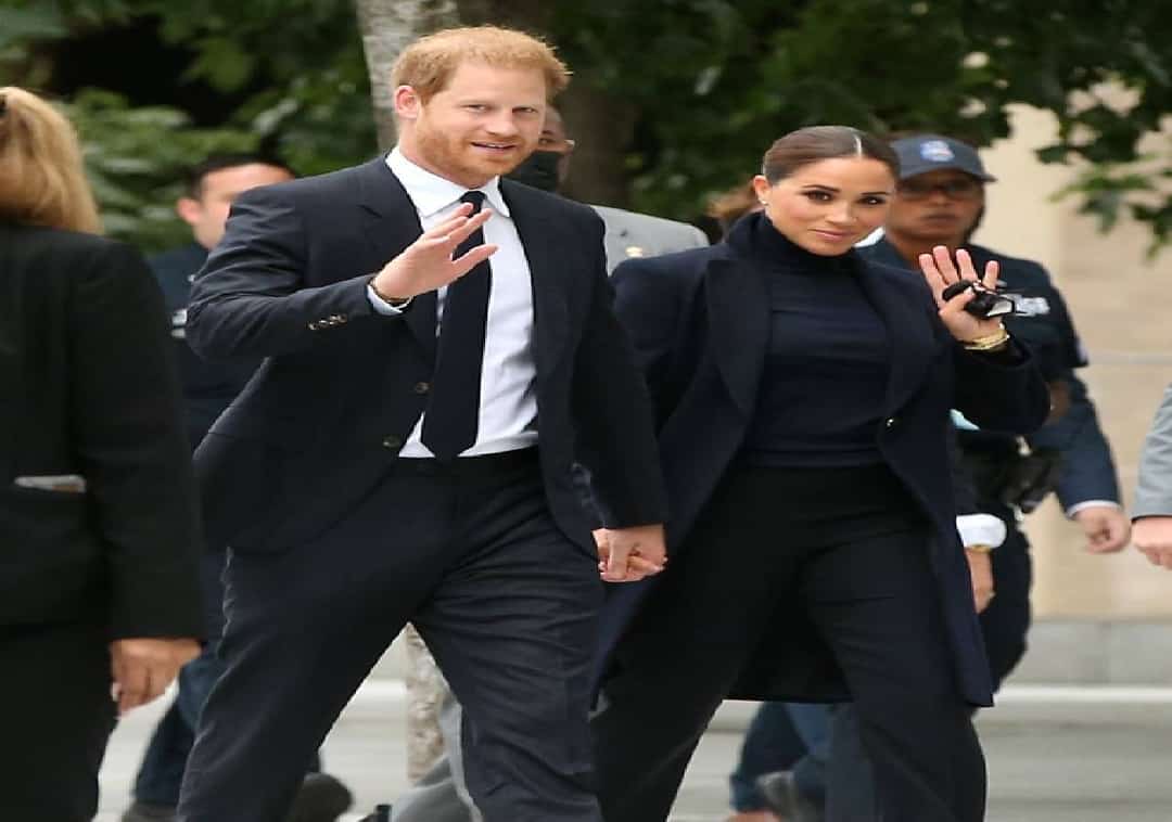 הזוג המלכותי בניו יורק: לראשונה מאז הלידה הנסיך הארי ומייגן מרקל בהופעת בכורה