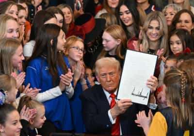 משרד המשפטים נגד קליפורניה: חקירה על השתתפות טרנסג'נדריות בספורט נשים