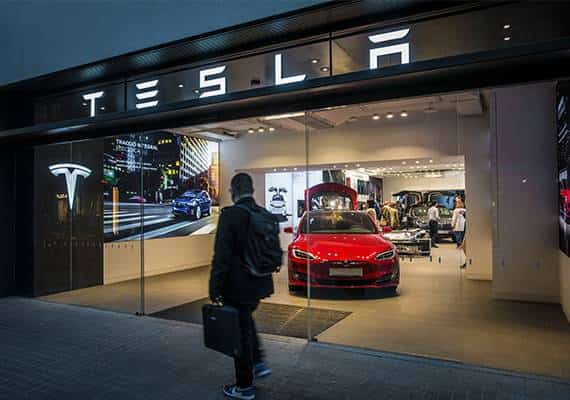 צרות בטסלה: כרבע מההזמנות מבוטלות