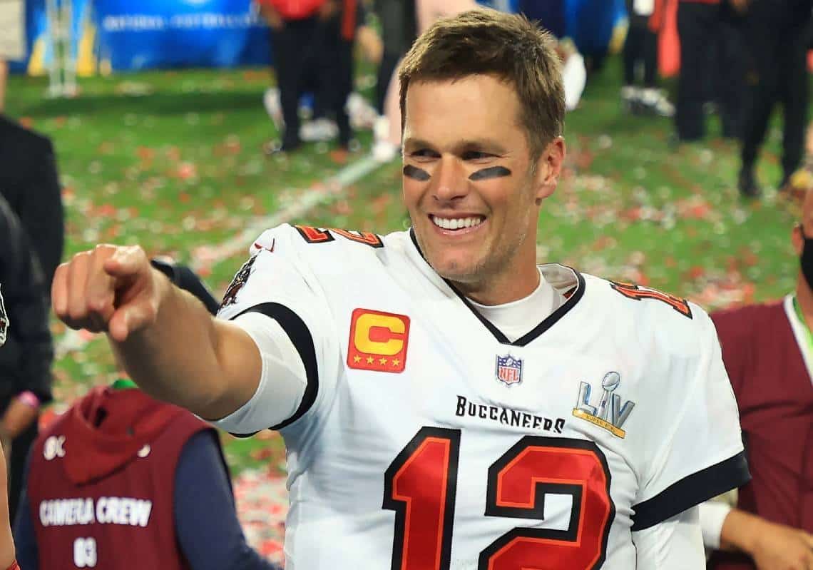 "המקום שלי במגרש, העסק לא גמור - Let's fuc&*$ go": מטורף לגמרי! לאחר 6 שבועות בחוץ בריידי מודיע על חזרה מפרישה