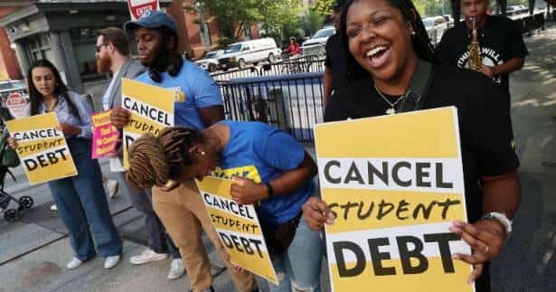 הקפאת הלוואות הסטודנטים תעלה לממשל האמריקאי כ-197 מיליארד דולרים