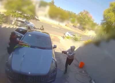 לוס אנג'לס: שלושה חמושים תקפו פועלים בחצר בוודלנד הילס