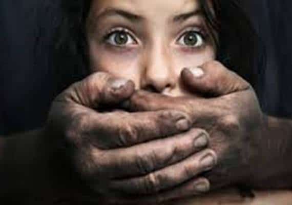 ניו יורק: גבר חטף בכוח שתי ילדות שהצליחו לחמוק ממנו במהלך האירוע