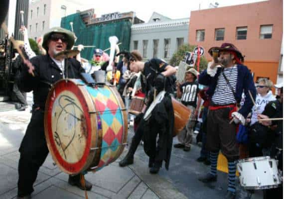 אנחנו לא עובדים עליכם: ה-1 באפריל בסן פרנסיסקו קורע מצחוק