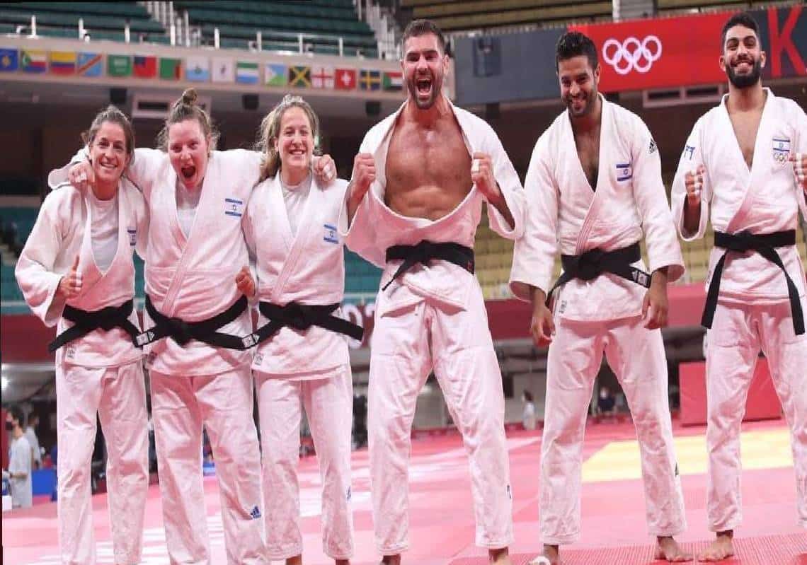 היסטוריה בטוקיו: ניצחון מרהיב של נבחרת ישראל 4:1 על רוסיה הבטיח לישראל את מדליית הארד הקבוצתית