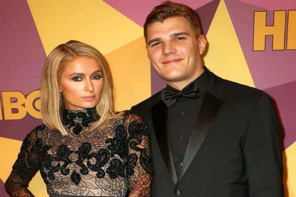 מה עם הטבעת ששווה 2 מיליון דולר? אה כן, פריס הילטון וכריס זילקה ביטלו את החתונה