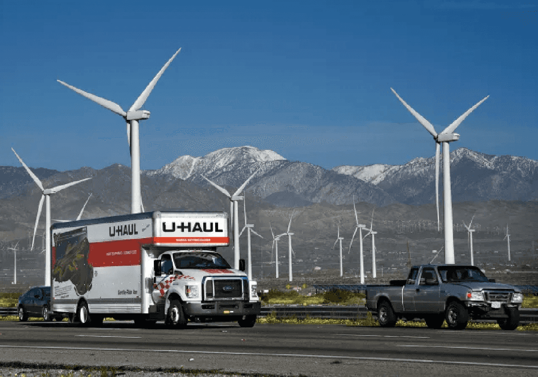 דוח של U-Haul: תושבי קליפורניה משתמשים הכי הרבה בשירותי ההובלות – כדי לעזוב את המדינה 