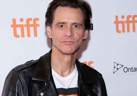 מה עובר על ג'ים קארי?