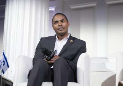 בברונקס מתגייסים לטובת ריצ'י טורס: רבנים טוענים שסרטון הקמפיין נגדו חצה גבול