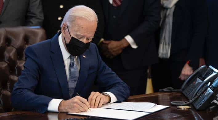  ביידן חתם על חבילת סיוע לאוקראינה בשווי 40 מיליארד דולרים