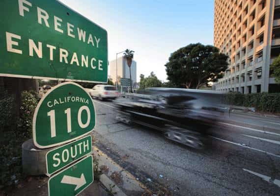 לוס אנג'לס: מסתמן מהפך במדיניות הקנסות והעונשים בנתיבי האגרה בכבישים  110 ו- 10