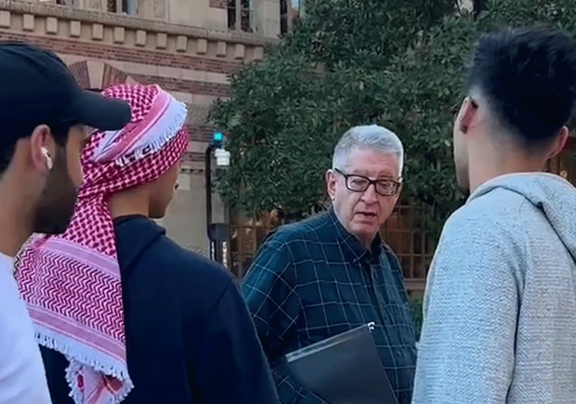 שערוריה באוניברסיטה בלוס אנג'לס: פרופסור יהודי קרא לחמאס רוצחים שדינם מוות והודח ללמידה מרחוק