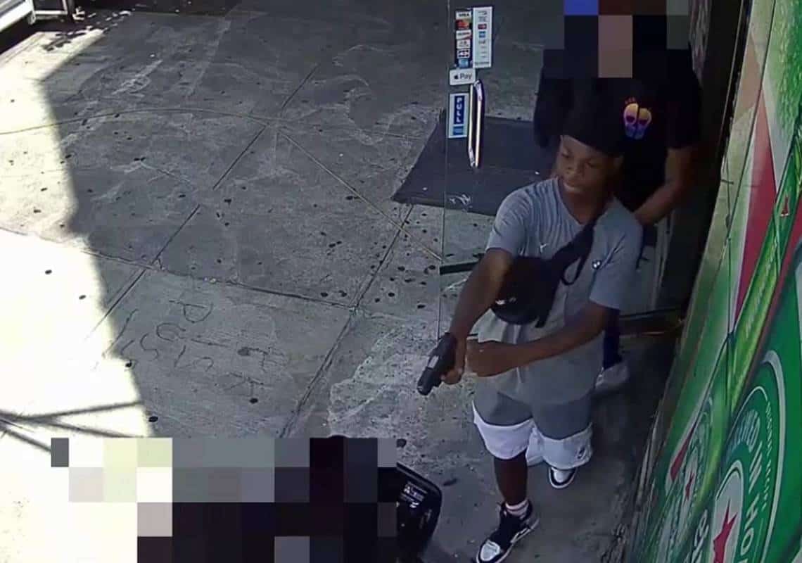 רצח לאור יום בלב ניו יורק: צעיר שלף אקדח וירה ברוכב אופניים