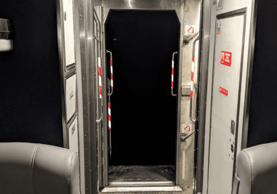 ניו יורק: קרון ניתק מרכבת אמטראק; איש לא נפגע