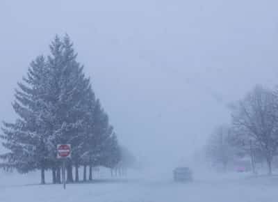 סערת קרח חריגה מאיימת על דרום ארצות הברית: חצי סנטימטר שעלול למוטט רשתות חשמל ולשבש את המדינה