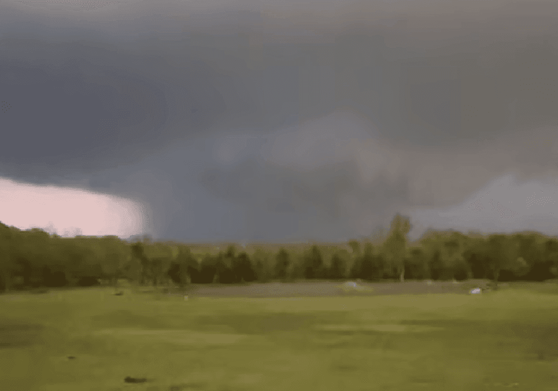 "מזג אוויר מסוכן במיוחד": סופות טורנדו רבות בדרום מזרח ארה"ב