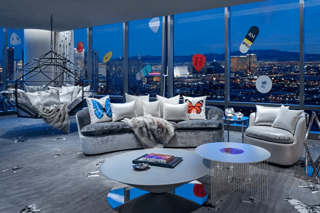 אם תהיתם מה ניתן לעשות ב-200,000 דולר: התשובה נמצאת בסוויטת סקיי בלאס וגאס