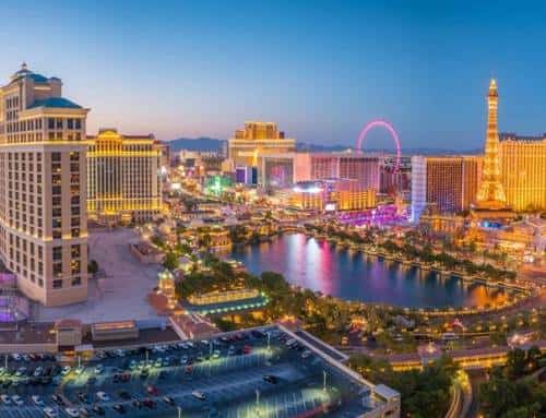 לאס וגאס: מעל 300 אלף מבקרים בסופ"ש הסופרבול. ציפייה לשיא הימורים על משחק הגמר