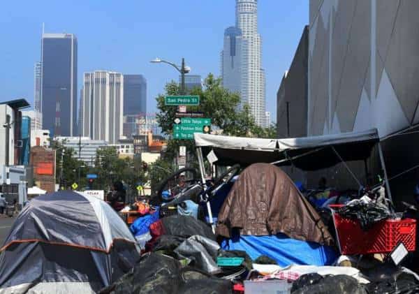 משבר ההומלסים בלוס אנג'לס מתעצם במימדי ענק: הרשויות חסרות אונים