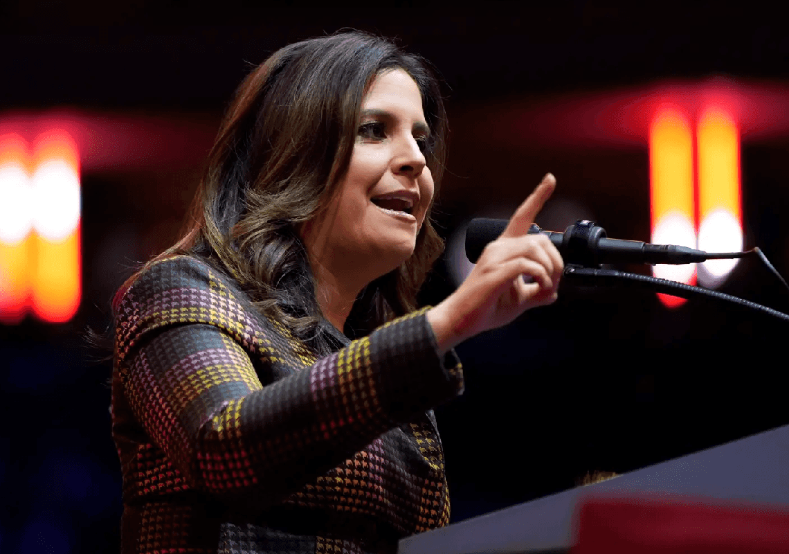  סטפניק מציבה יעד: להיות המושלת הרפובליקנית הראשונה של ניו יורק מזה שני עשורים