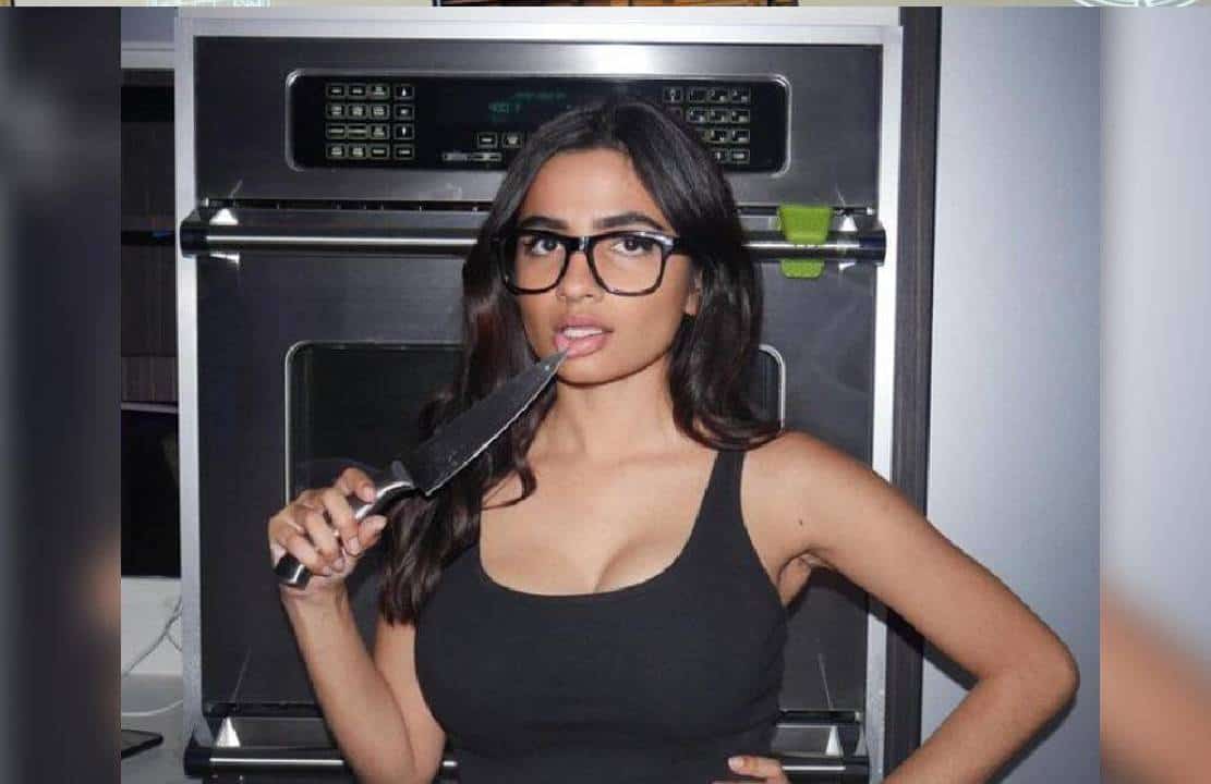 "אל תחשפי שזו פרסמות": כוכבת OnlyFans טוענת - "ממשל ביידן שילם לי עבור תעמולה פוליטית"