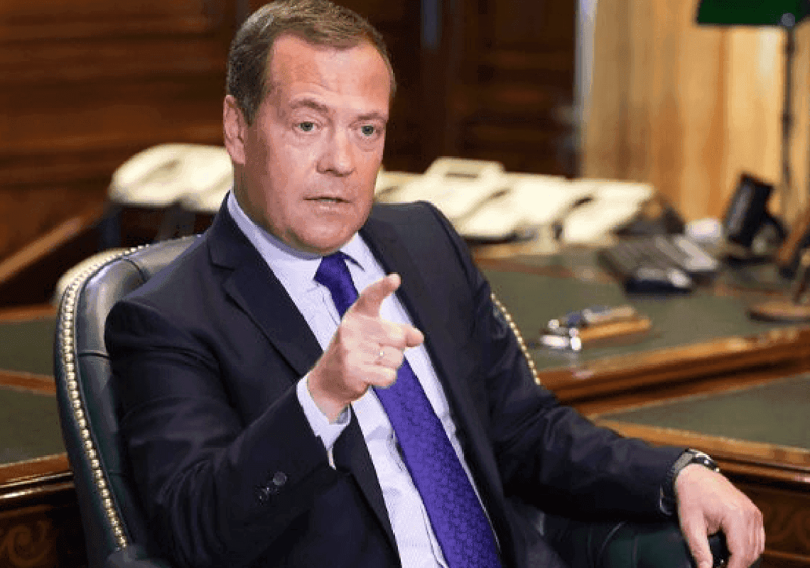 נשיא רוסיה לשעבר: "ארה"ב נלחמת ללא כללים – ולכן יש לגרום לה נזק מקסימלי"