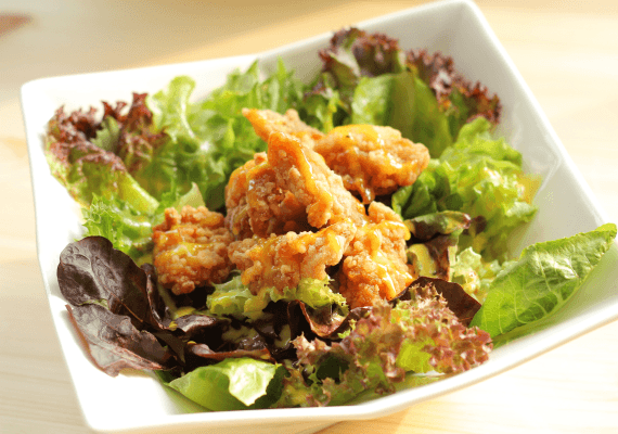 מספר חסר תקדים בדיווחים על קלקול הקיבה בשל אכילת סלטי מקדונלדס