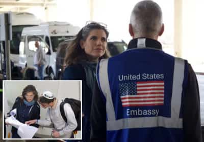 חברת הקונגרס ננסי מייס טסה לישראל כדי לחלץ אזרחים אמריקאים