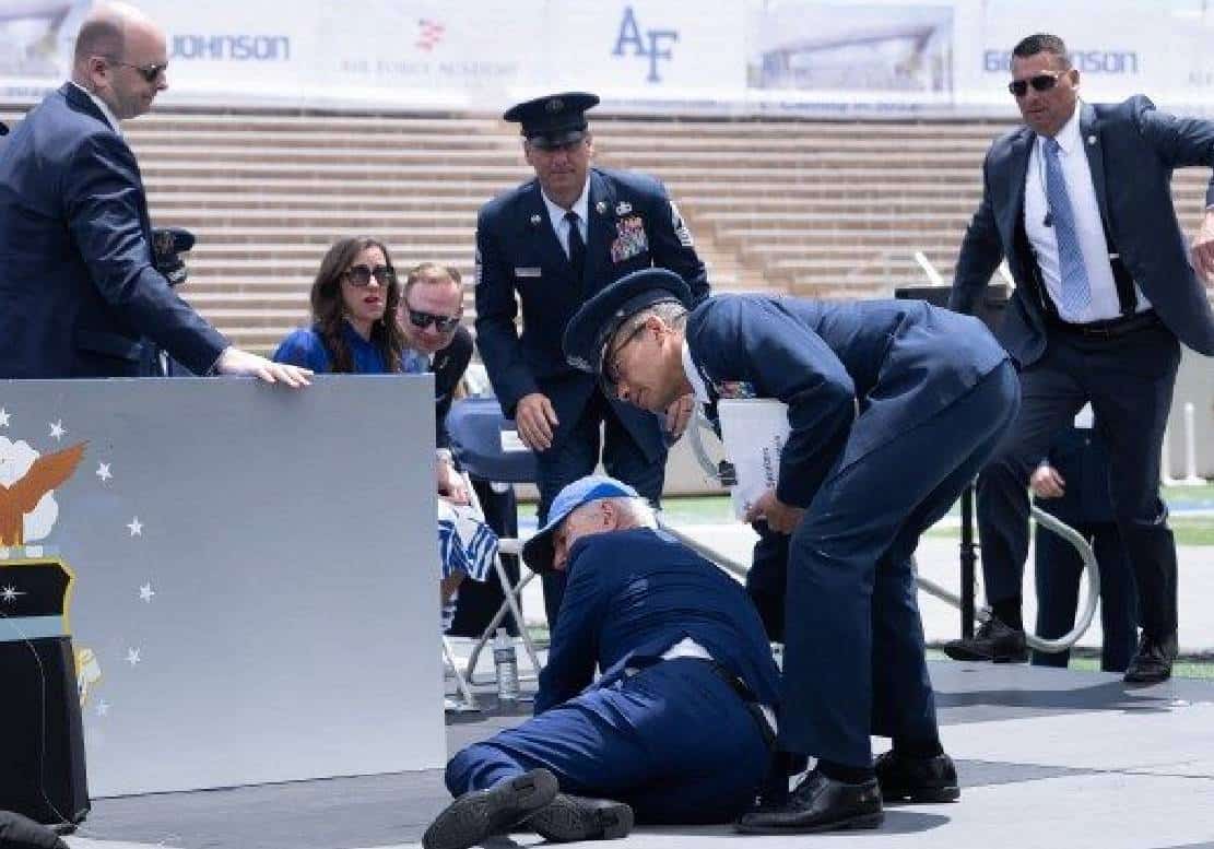 "אני מקווה שהוא לא נפגע": טראמפ הביע סימפטיה לאחר הנפילה הקטסטרופלית של ביידן