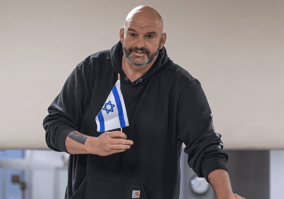 הסנאטור הדמוקרטי שתומך בתוכנית טראמפ עבור עזה: "הפלסטינים אפשרו ל-10\7 להתרחש"