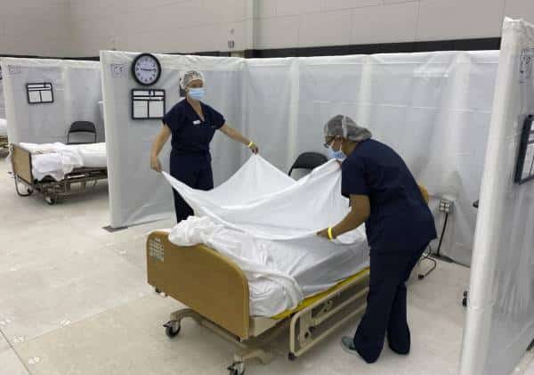 קליפורניה רשמה את היממה הקטלנית ביותר מתחילת המשבר: כ-700 מתים ב-24 שעות