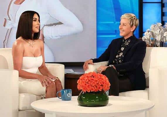 הלב נשבר: קים קרדשיאן מספרת לכולם שהחיים של אחותה, קלואי, הם גיהינום מאז שבן זוגה בגד בה 