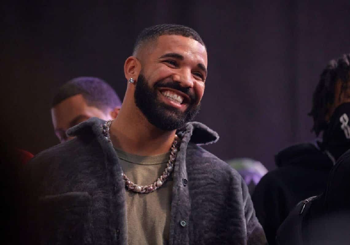 פותח את כל הקלפים: זו ההתמכרות המפתיעה של דרייק