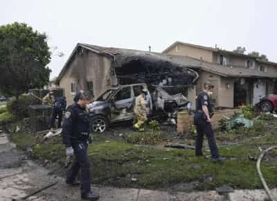 אסון אווירי בסן דייגו: מטוס קטן התרסק על 15 בתים באזור מגורים צבאי