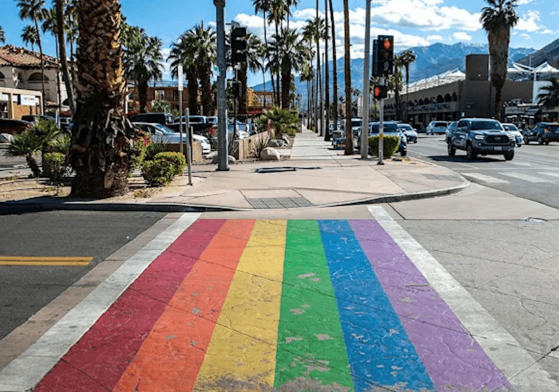 עיר בקליפורניה תעניק הכנסה אוניברסלית לתושבים טרנסג'נדרים - ללא תנאים