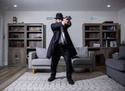 כיפה שחורה, אפוד קרמי: הרב האורתודוקסי שמלמד יהודים לירות – ומועמד לפרס היוקרתי של תעשיית הנשק האמריקאית