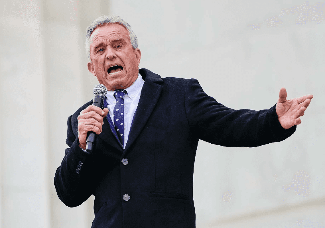 רוברט פ. קנדי בהפגנה נגד חובת החיסונים: "אפילו אנה פרנק יכלה להתחבא"