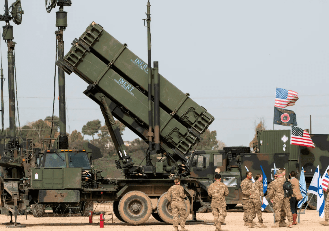 כאלף חיילים אמריקאים עושים את דרכם אל המזרח התיכון