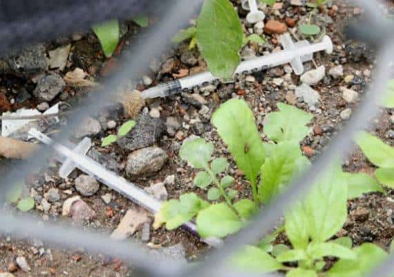 ניו יורק: העירייה השקיעה 35 מיליון דולר בפיתוח של כיכר, אך היא הפכה לנקודה חמה עבור נרקומנים