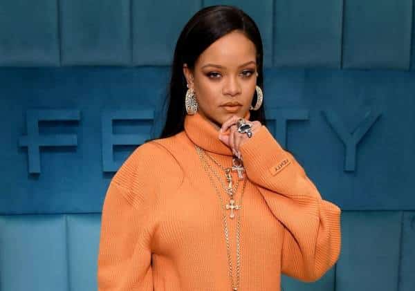 ריהאנה משיקה קו טיפוח חדש- הנה כל מה שאתם צריכים לדעת