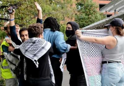 עשו אמבוש על סטודנט יהודי בהרווארד – ותוגמלו בכסף וכבוד מהאוניברסיטה