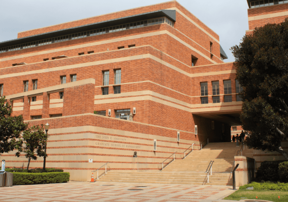 פרופ' מקליפורניה טוען: סירבתי להקל על סטודנטים רק כי הם שחורים – והושעתי מתפקידי