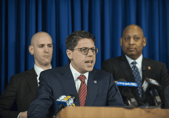 ניו יורק: העירייה לחצה על המבקר לרכך את דיווחיו