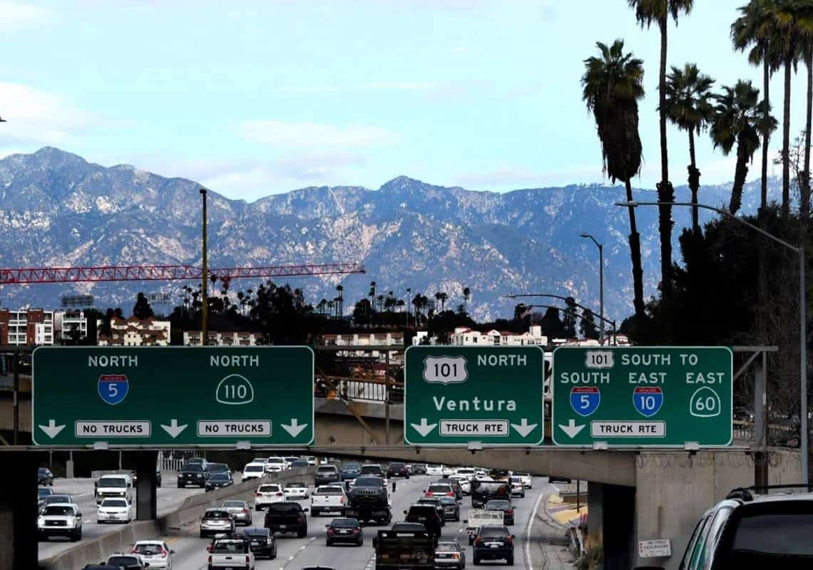 לראשונה מאז 1982: לוס אנג'לס ירדה מראש רשימת הערים הפקוקות בארה"ב