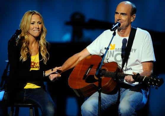 שיתוף פעולה מוסיקלי: ג'יימס טיילור ושריל קרואו בהופעה בהוליווד בול